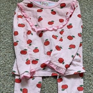 VGUC Cecil and Lou 2t Apple Pajama Set